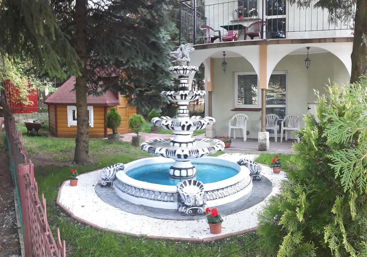 Maxim Pokoje Goscinne Iwonicz-Zdrój Exteriér fotografie